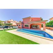 Deluxe Mallorca Villa Upmarket Location Maria Bonaire I 4 Bedrooms I Close To The beach Alcudia