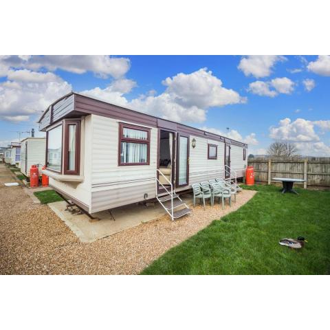 Dog Friendly 6 Berth Static Caravan By The Beach In Hunstanton Ref 13008l