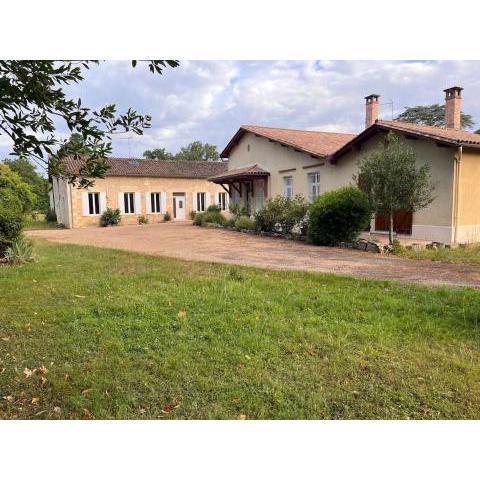 Domaine clos et arboré de 3 ha avec deux maisons