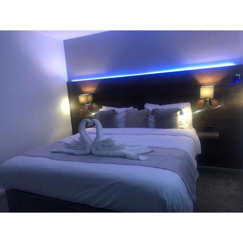 Duplex Serviced Apartment Near L& D Hosptail and M1 J11