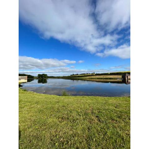 East Learmouth Lakeside Lodges - Larch Lodge