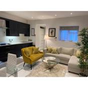 Elegant 2 Bed Flat in Chiswick