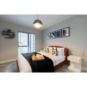 Elliot Oliver - Chic 2 Bedroom Town Centre Apartment