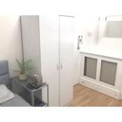 Entire private studio in Kensington 3 mins to tube