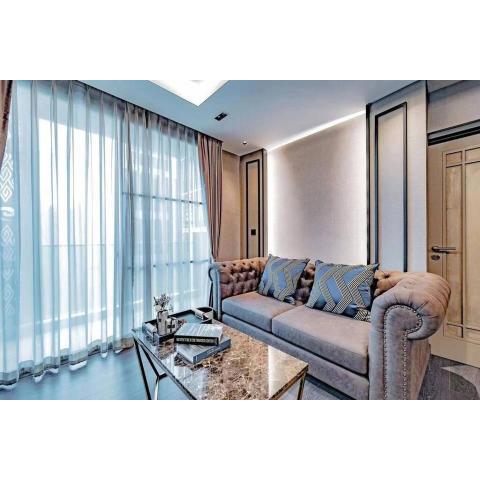 Erawan Luxury 2B2B Condo (2卧室豪华公寓古城中心)