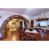 Esclusiva Dimora Storica nel cuore del Borgo Medievale---- Exclusive Historical House inside the Medieval Village