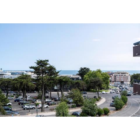 Estoril by the sea “Be our Guest”