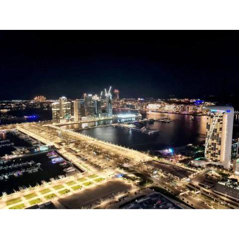 Exclusive large 2 bedroom Marina side apartment