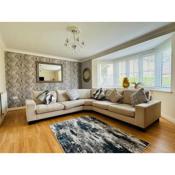 Exquisite 4 Bedrooms with 2 en-suite