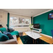 Exquisite Cambridge Abode -sleeps 6 - Parking