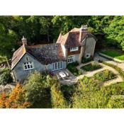 Fabulous Dartmoor House: Views, Turret, & Fire Pit