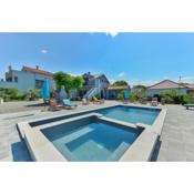 Family friendly apartments with a swimming pool Privlaka, Zadar - 5762