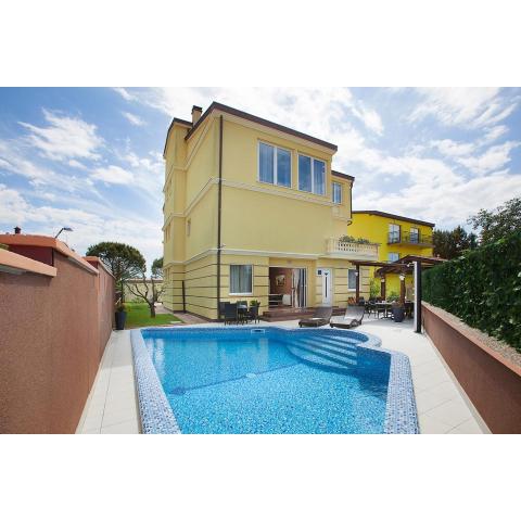 Family friendly apartments with a swimming pool Pula - 14924