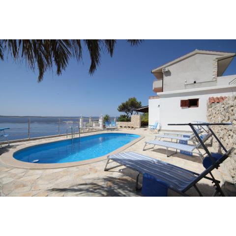 Family friendly house with a swimming pool Lokva Rogoznica, Omis - 4328