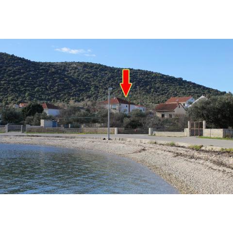 Family friendly seaside apartments Vinisce, Trogir - 5946