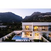 Family villa Casa Filo Rosso with Private Pool , 200m to the beach