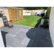 Fantastic home Bournemouth with Jacuzzi Garden parking