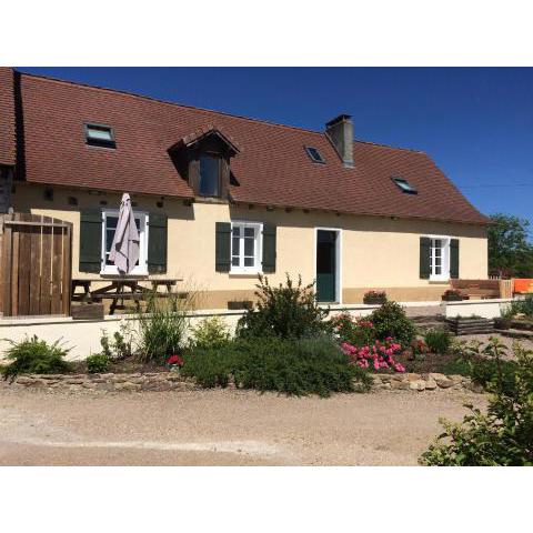 Farmhouse with private pool and jacuzzi.