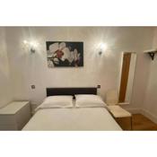 FB1-Spacious Basement Studio Flat fits 2- Near Hyde Park