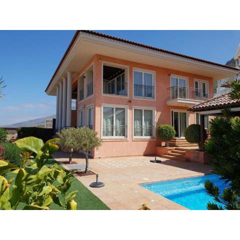 Ferienhaus mit Privatpool für 6 Personen ca 250 m in Costa Adeje, Teneriffa Westküste von Teneriffa