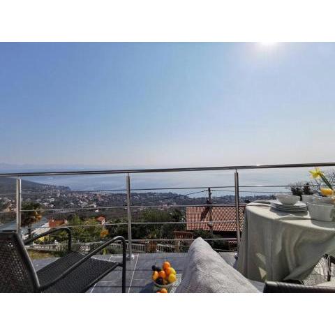 Ferienwohnung mit 180° Meerblick (nähe Opatija)