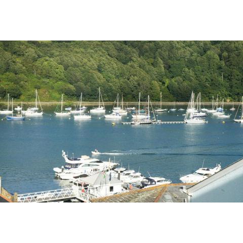 Ferry View - Views over the Dart, elegant three storey house, unique Sky Room