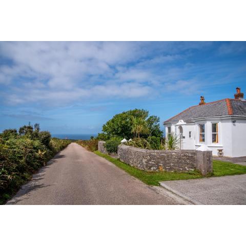 Finest Retreats - Western Watch - Sea Views, Pets Accepted, Sleeps 6