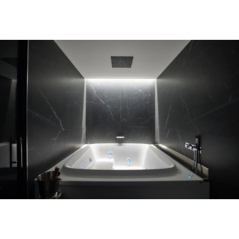 Five stars Florence luxury apartments with Jacuzzi