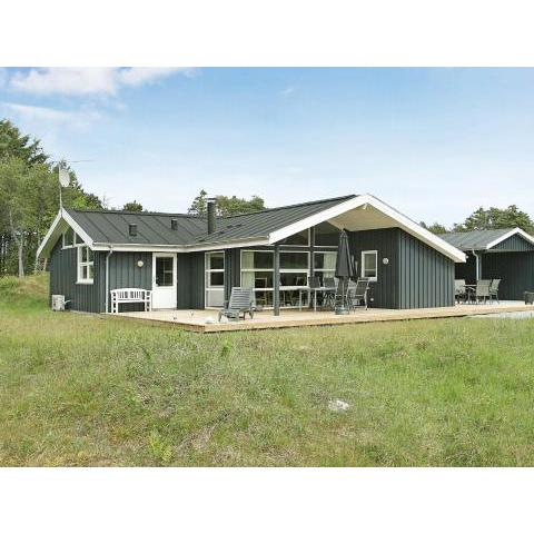 Four-Bedroom Holiday home in Ålbæk 2