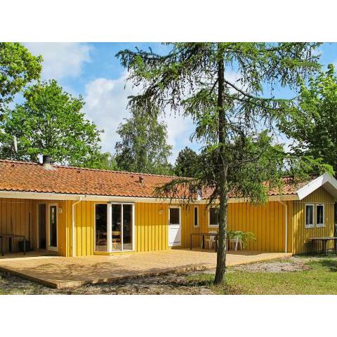 Four-Bedroom Holiday home in Væggerløse 18