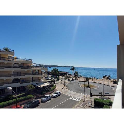 FREJUS PLAGE T1 26m2 avec balcon vue mer