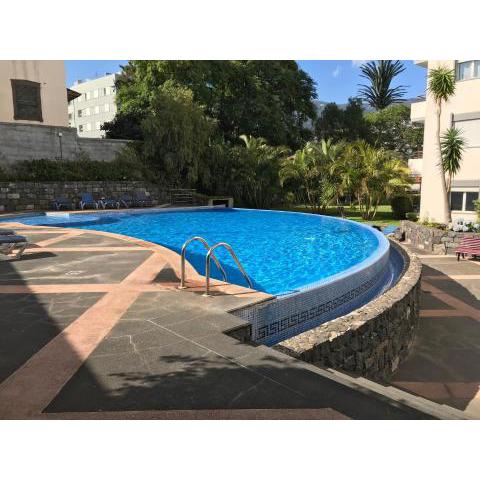 Funchal Apartment, with pool