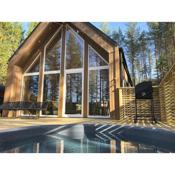 Furukrona - Private Glass Dome, Sauna and Hot Tub!