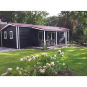 Garden View chalet with terrace or conservatory near Amerongse Berg