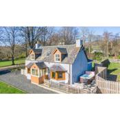 Gardener’s Cottage with Hot Tub