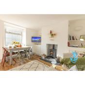 Gerrys Cottage - Quaint Brixham Cottage with Log Burner