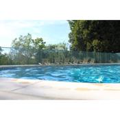 Gite de charme La Bichonnière 2 à 4 personnes avec piscine entre Sarlat et Rocamadour.