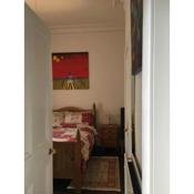 Goldenacre Private Room (Homestay)