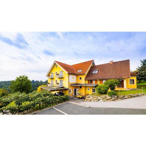 Golf & Therme Sonnenpension Frühstückshotel Burgauberg Stegersbach