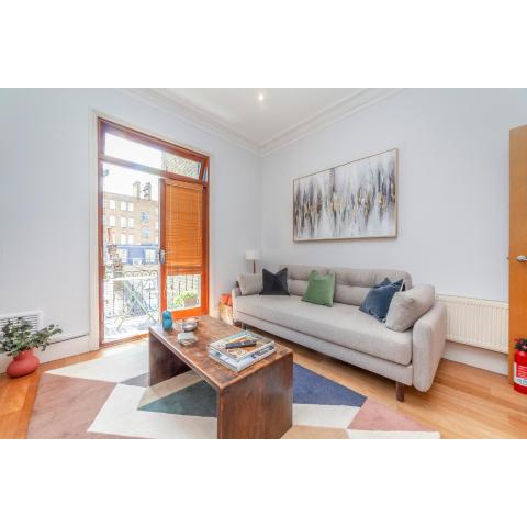 Gorgeous 2 BDR apt wbalcony, Chelsea