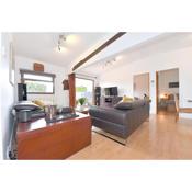 Gorgeous 3BD Cottage in the Heart of Guildford