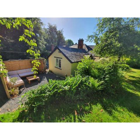 Gorgeously Secluded - The Hideaway with pool