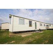 Great Seaside Caravan In Norfolk Sleeping 8 Guests Ref 50052g