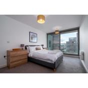GuestReady - Cityscape Delight with Canal View