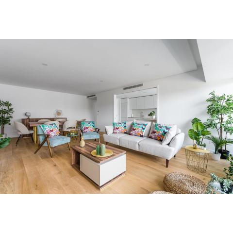 GuestReady - Majestic riverside terrace in Coimbra