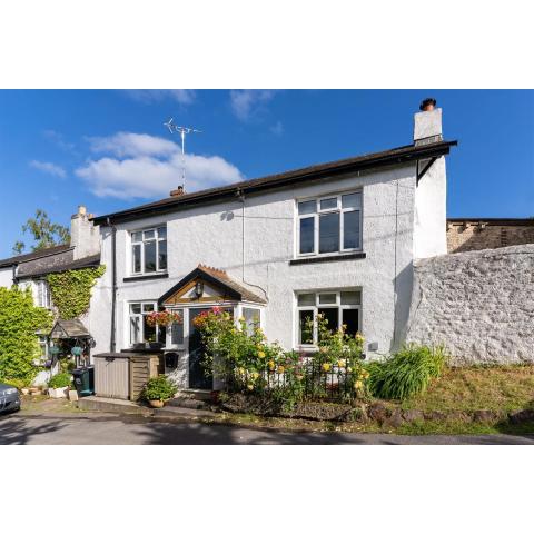 Haldon View - Characterful Devon cottage boasts stunning countryside views and hot tub