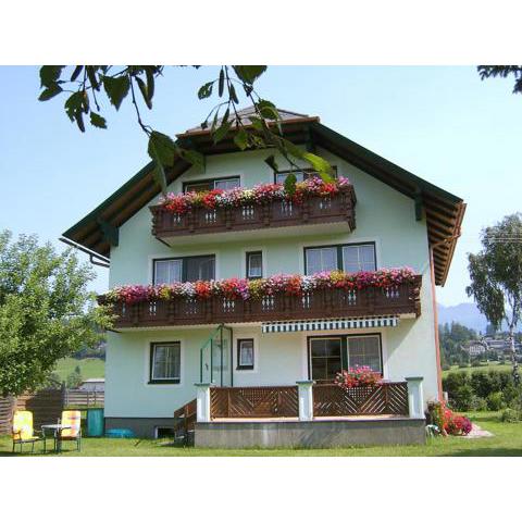 Haus Bauer Appartment II mit Balkon