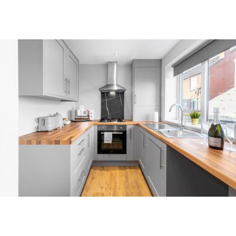 Haus Luxury Two Bed - Parking - Stourbridge -TOP RATED