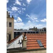 HEART OF SAINT GERMAIN DES PRES - PERFECT LOCATION