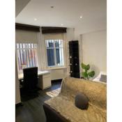 High St Ken 1 bed flat